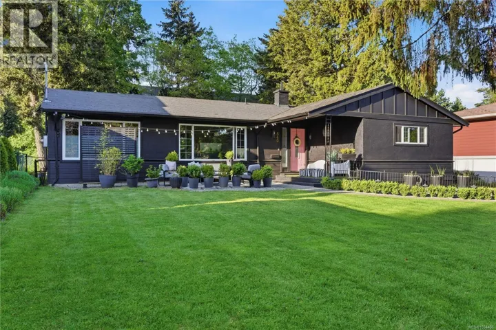 560 kay St, Saanich, British Columbia V8Z2L3