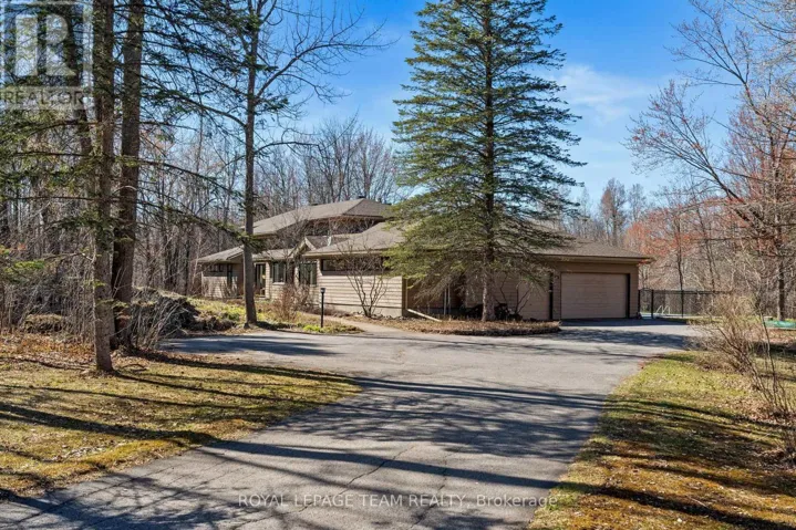 278 JOHN ASELFORD DRIVE, Ottawa, Ontario K2W1A8