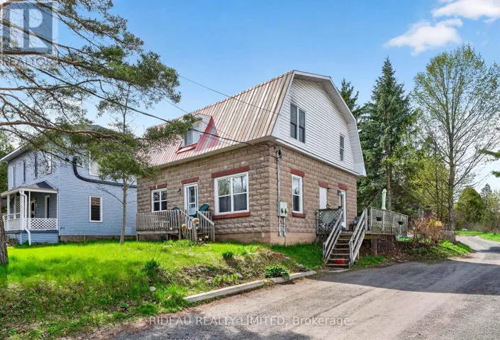 24 RIDEAU STREET, Westport, Ontario K0G1X0