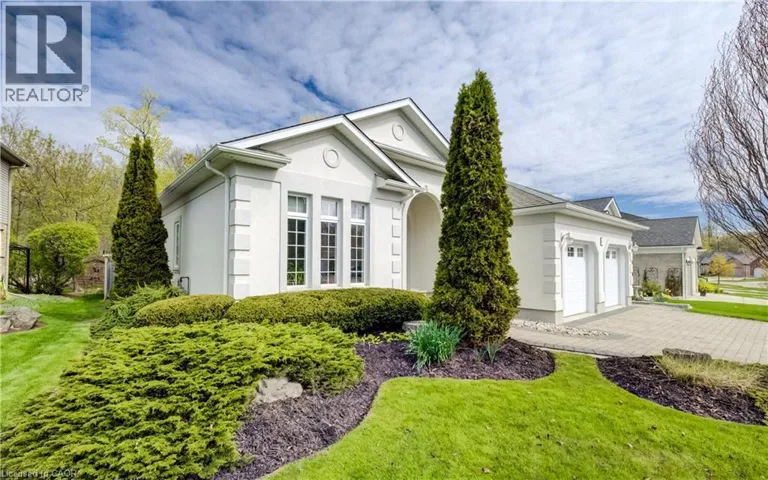 44 LASCHINGER Boulevard, New Hamburg, Ontario N3A2G7