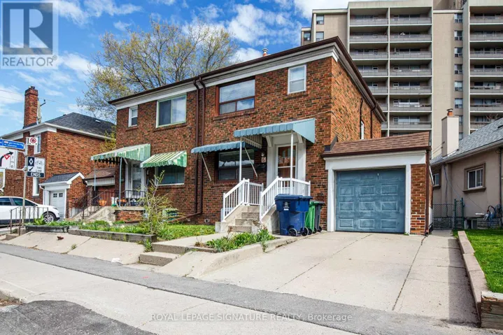 6 COSBURN AVENUE, Toronto (Broadview North), Ontario M6E2S7