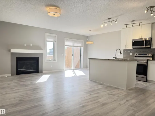 12613 45 ST NW, Edmonton, Alberta T5A1L3