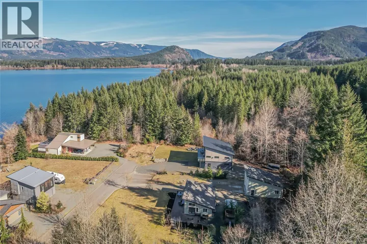 9854 Stin-Qua Rd, Honeymoon Bay, British Columbia V0R1Y0