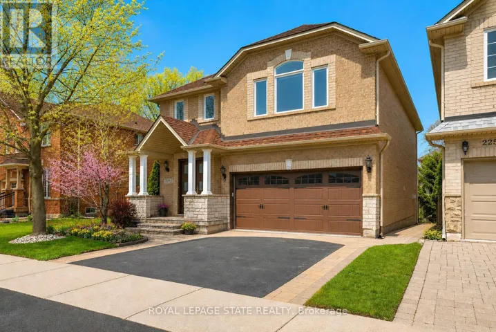 2261 GROUSE LANE, Oakville (WT West Oak Trails), Ontario L6M3Z8