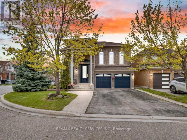 13 MISTYCREEK CRESCENT, Brampton (Fletcher's Meadow), Ontario L7A3E8