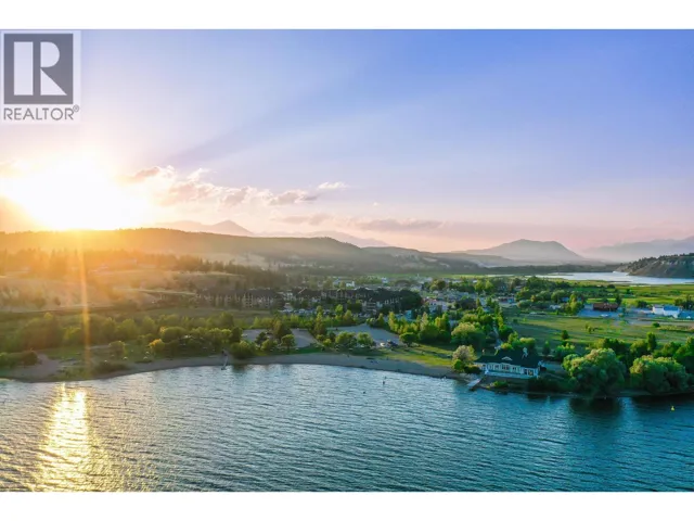 205 Third Avenue Unit# 2201, Invermere, British Columbia V0A1K7