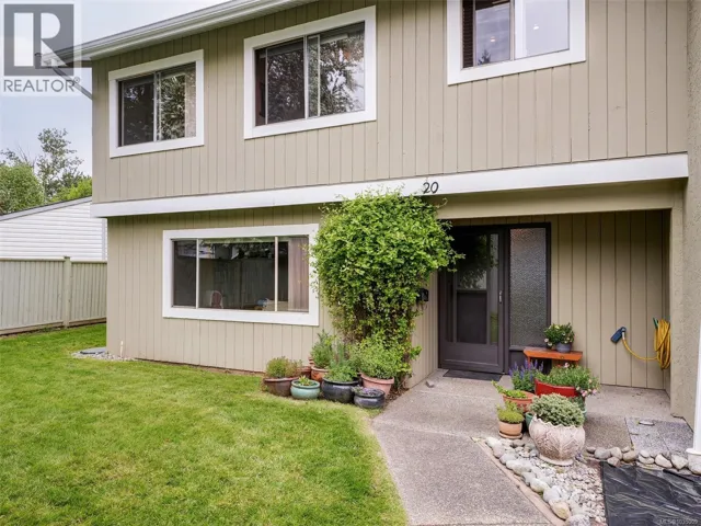 20 2020 White Birch Rd, Sidney, British Columbia V8L2R1