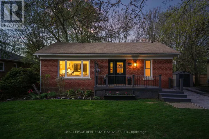 18 ELIZABETH STREET, Halton Hills (Georgetown), Ontario L7G3K2