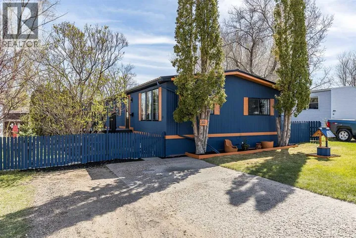 30, 4000 13th Avenue SE, Medicine Hat, Alberta T1B1J3