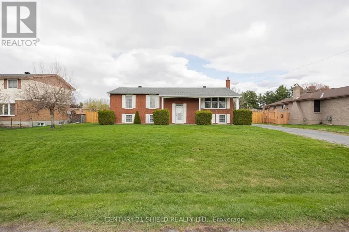901 LAFLIN STREET, Cornwall, Ontario K6J5J3