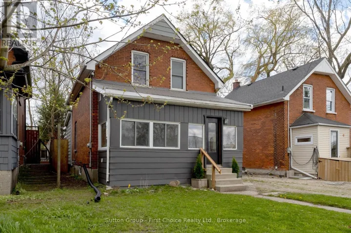 383 DOURO STREET, Stratford, Ontario N5A3S8