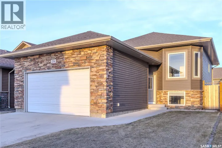254 MacInnes STREET, Saskatoon, Saskatchewan S7T0T2