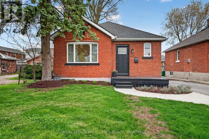 229 PARK STREET, Kingston (Central City East), Ontario K7L1K4