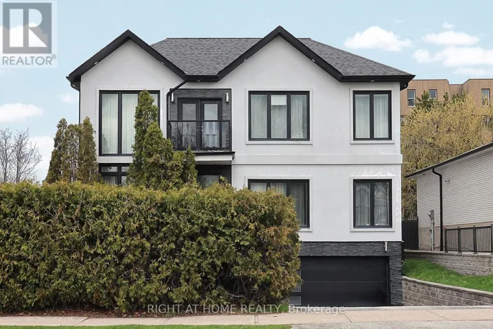 2 CHALET ROAD, Toronto (Pleasant View), Ontario M2J3V4