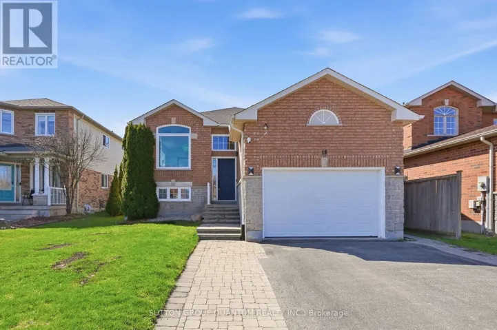 19 LESLIE AVENUE, Barrie (Holly), Ontario L4N9N9