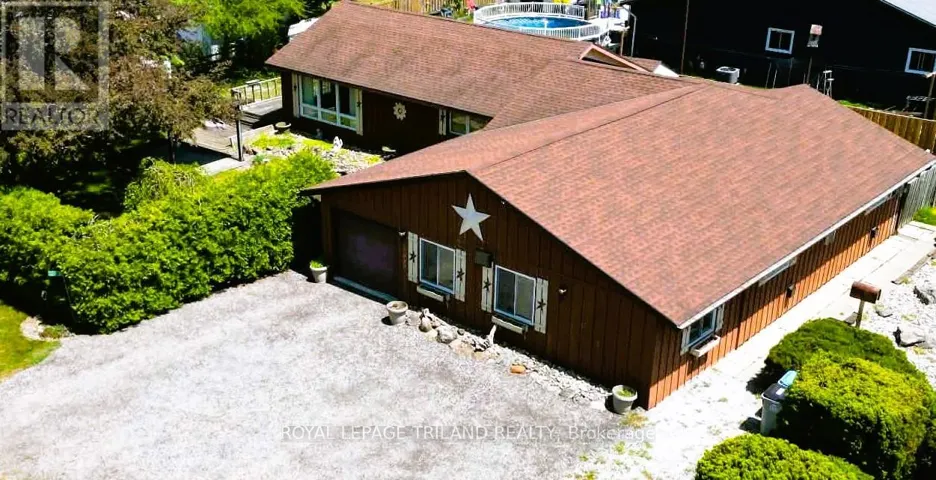 10000 ERIE STREET, Lambton Shores (Port Franks), Ontario N0M2L0