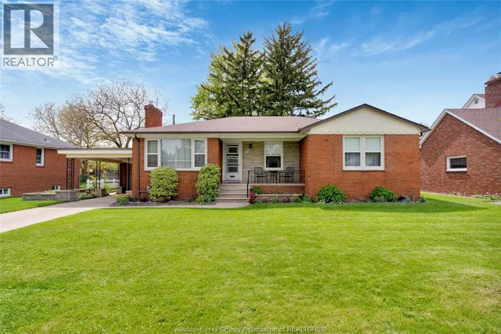 273 HENKEL PLACE, Windsor, Ontario N8Y2E8