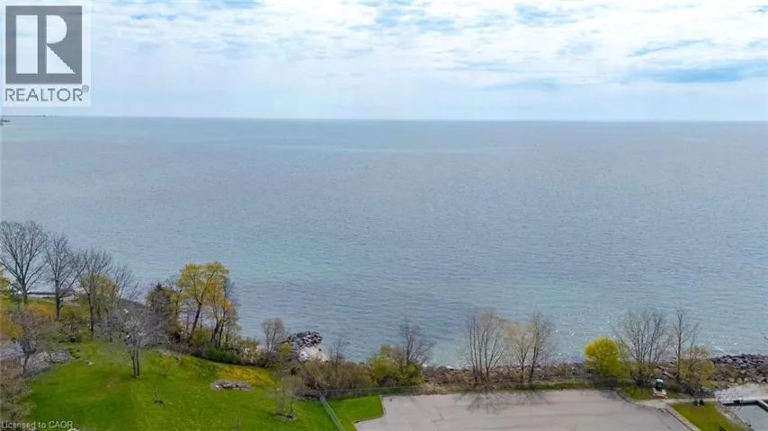 2039 ERIE Street, Port Dover, Ontario N0A1N7