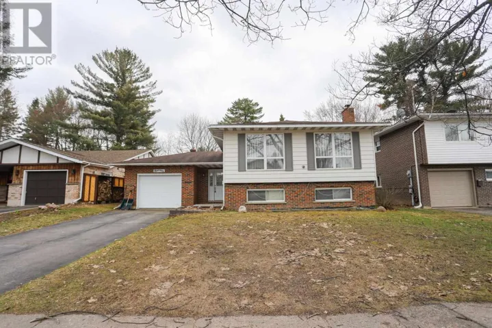 19 Country Club PL, Sault Ste. Marie, Ontario P6A5Z8