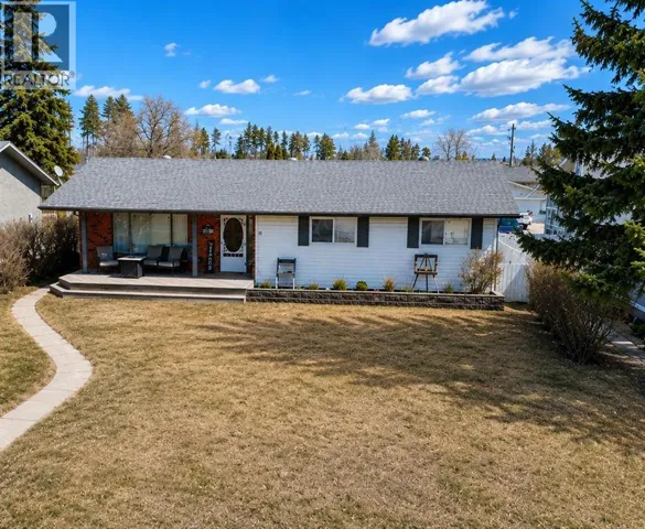 11 Kallbom Crescent, Whitecourt, Alberta T7S1E2