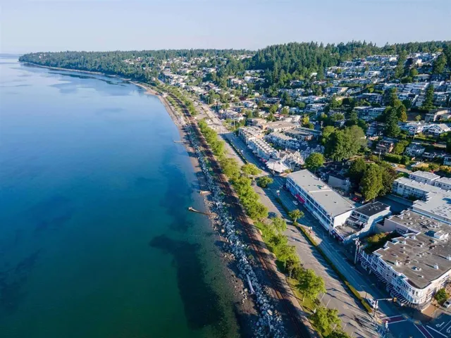 110 14881 MARINE DRIVE, White Rock, British Columbia V4B1C2