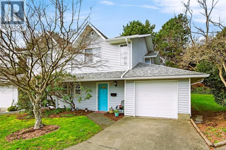 8 2200 Manor Dr, Comox, British Columbia V9M1C5