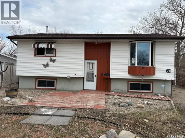 70 STICE CRESCENT, Regina, Saskatchewan S4N4P8