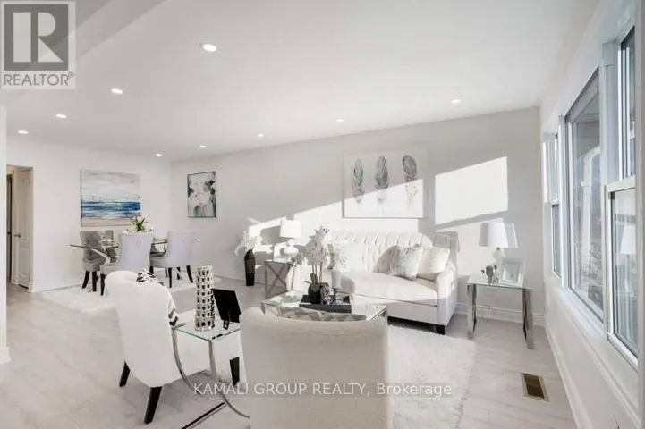 MAIN - 76 WALTER AVENUE, Newmarket (Bristol-London), Ontario L3Y2T3