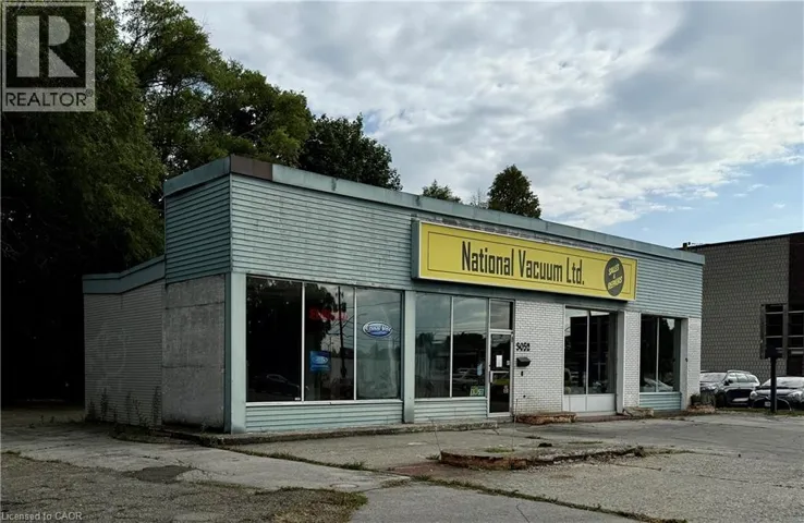 3052 NEW Street, Burlington, Ontario L7N1M5
