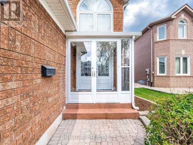 5471 WHITEHORN AVENUE, Mississauga (East Credit), Ontario L5V1V5
