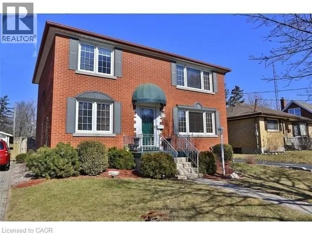 92 PATTANDON Avenue Unit# B, Kitchener, Ontario N2M3S5