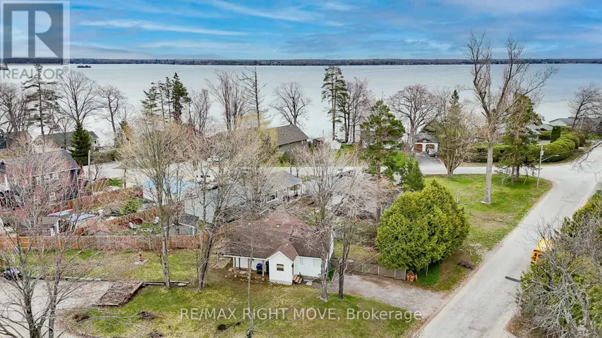 3391 ARMAND AVENUE, Severn (West Shore), Ontario L0K1G0