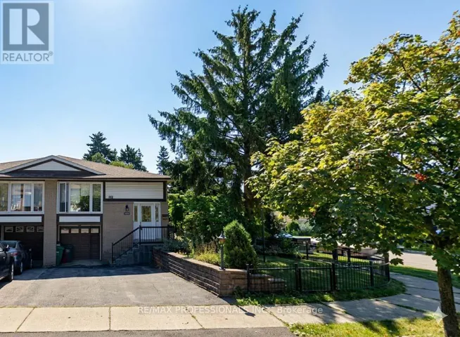LOWER - 2688 SHERHILL DRIVE, Mississauga (Clarkson), Ontario L5J3Z3