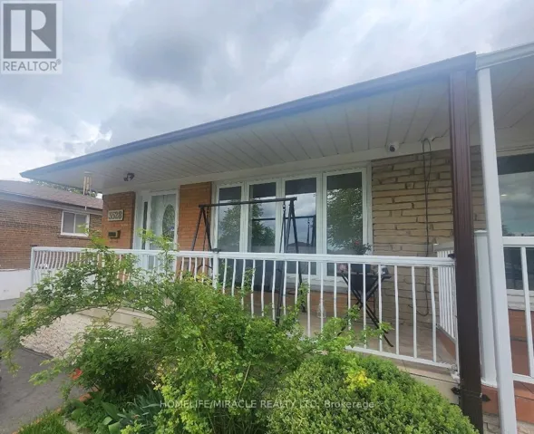 3528 LADDIE CRESCENT, Mississauga (Malton), Ontario L4T1N1