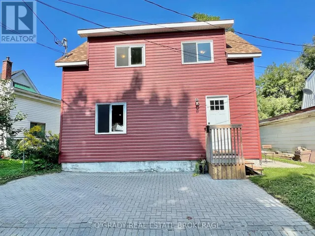 8 EDWARD LANE, Brockville, Ontario K6V5K5