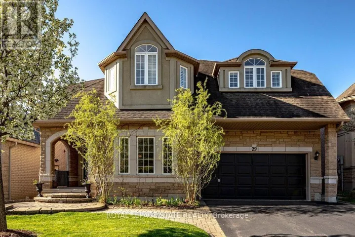 29 GAINES AVENUE, Hamilton (Dundas), Ontario L9H7M4