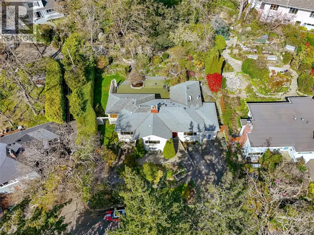 1184 Clovelly Terr, Saanich, British Columbia V8P1V6