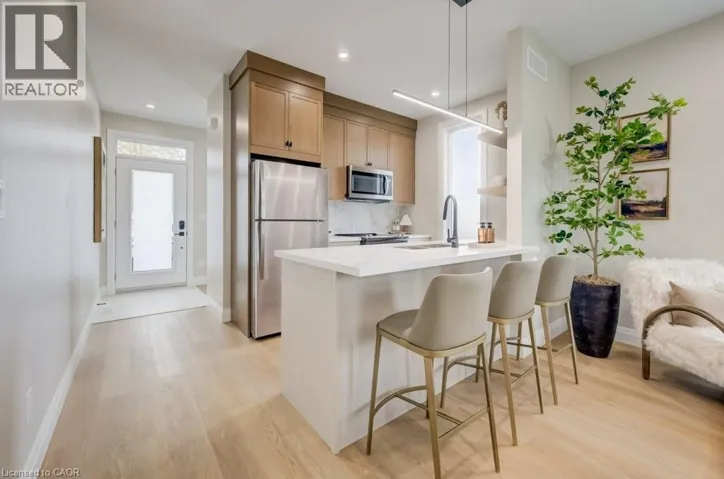 210 HERITAGE Drive Unit# Main, Kitchener, Ontario N2B3J6