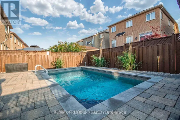 44 ROBITAILLE DRIVE, Brampton (Sandringham-Wellington), Ontario L6R0H6