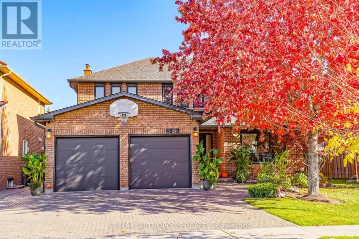 4392 GRASSLAND CRESCENT, Mississauga (East Credit), Ontario L5V1E2