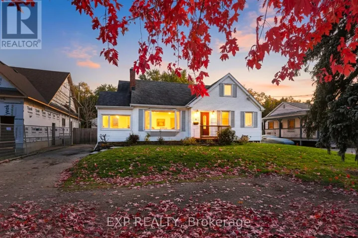17 EASTWOOD AVENUE N, Oshawa (Samac), Ontario L1G3Y5