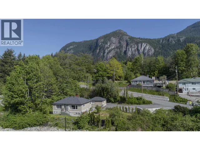 38139 CLARKE DRIVE, Squamish, British Columbia V8B0C8