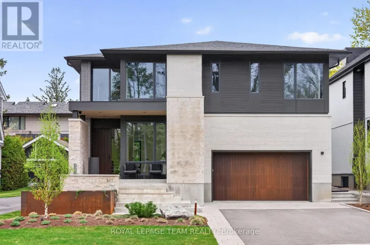 511 FRASER AVENUE, Ottawa, Ontario K2A2R1