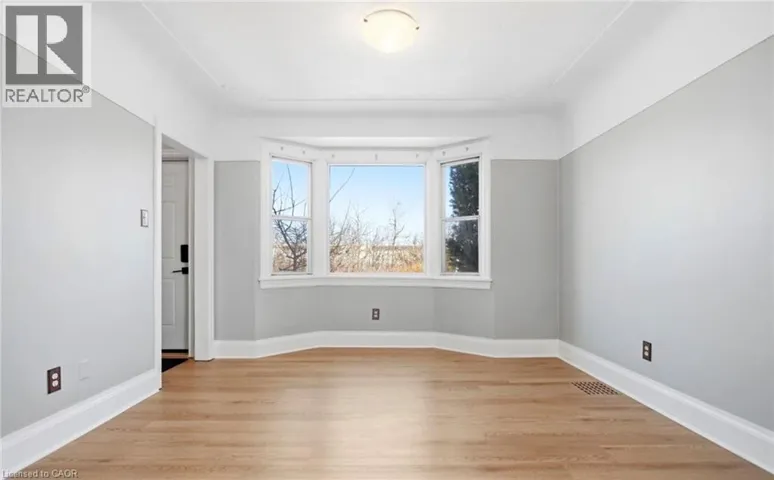 542 WALMER Road Unit# Upper, Hamilton, Ontario L8H3E6