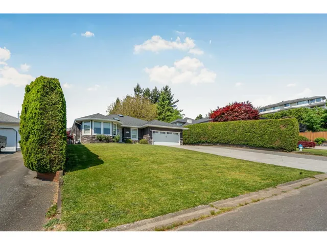 35061 SUNNYSIDE DRIVE, Mission, British Columbia V2V6S9