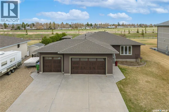 212 Iron Bridge DRIVE, Moose Jaw, Saskatchewan S6J0B5