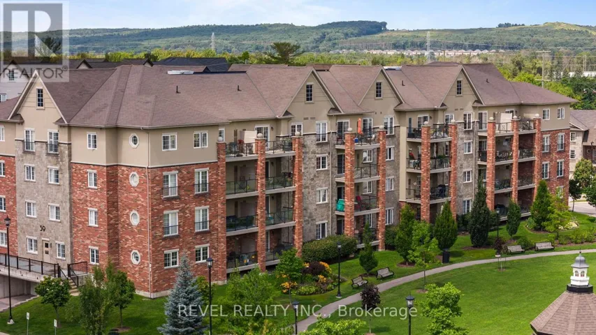 106 - 39 FERNDALE DRIVE S, Barrie (Ardagh), Ontario L4N5T5