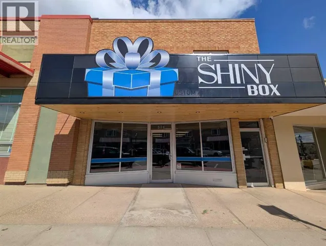 Main Floor, 524 3 Street SE, Medicine Hat, Alberta T1A0H3
