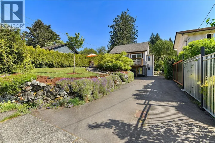76 Nelson Rd, Lake Cowichan, British Columbia V0R2G0