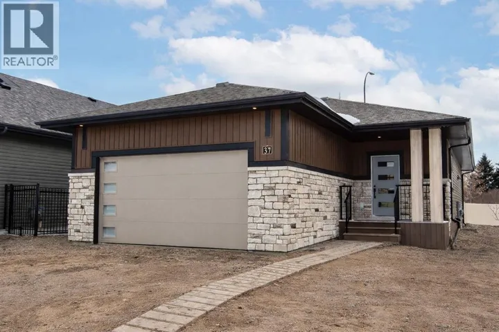 37 Terra Close, Red Deer, Alberta T4P0T7